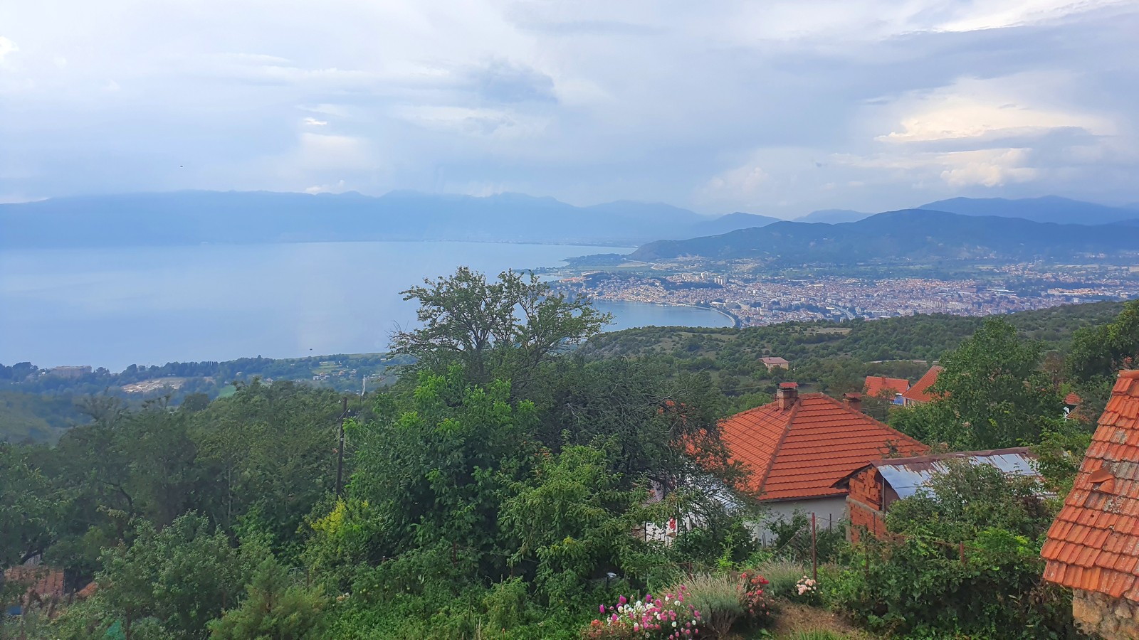 Chapter 34 in which we stay near lake Ohrid and try North Macedonian cuisine